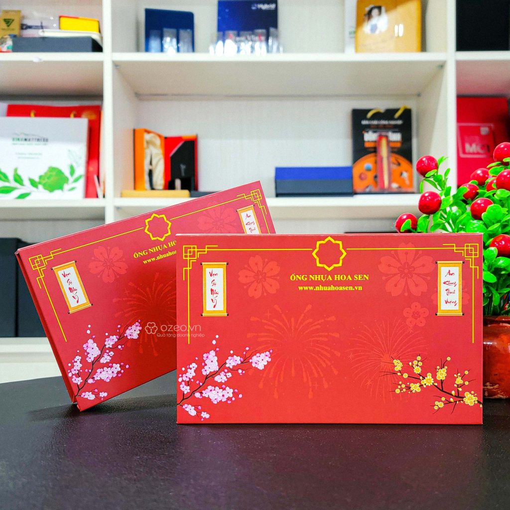 set qua tang họp dung name card va but kim loai khac logo tap doan hoa sen lam qua tang tet cho khach hang-1 (6)